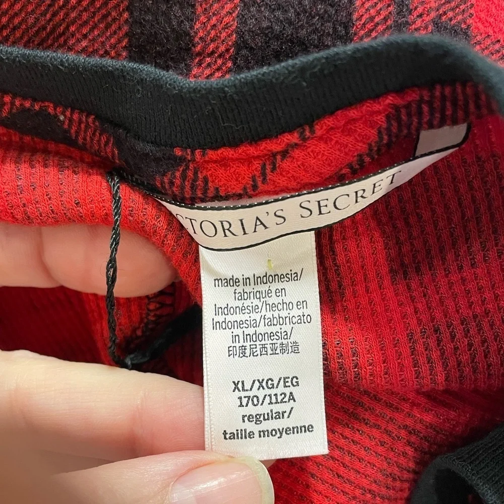 VICTORIA'S SECRET
THERMAL LONG ONESIE in black/red buffalo plaid -XL - Picture 5 of 5